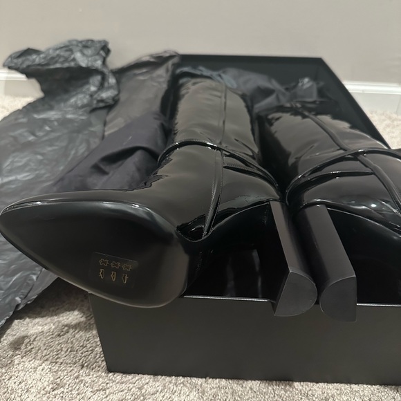 SAINT LAURENT Vernice Grupy Patent Leather High Knee Boots-Italy Size 38 - Picture 11 of 16